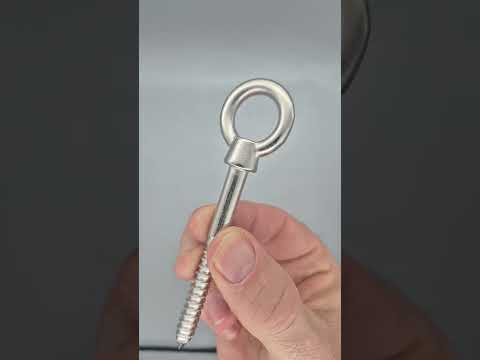 Rostfri.nu rostfria ögleskruvar med trägänga och integrerad krage i fyra olika storlekar.
